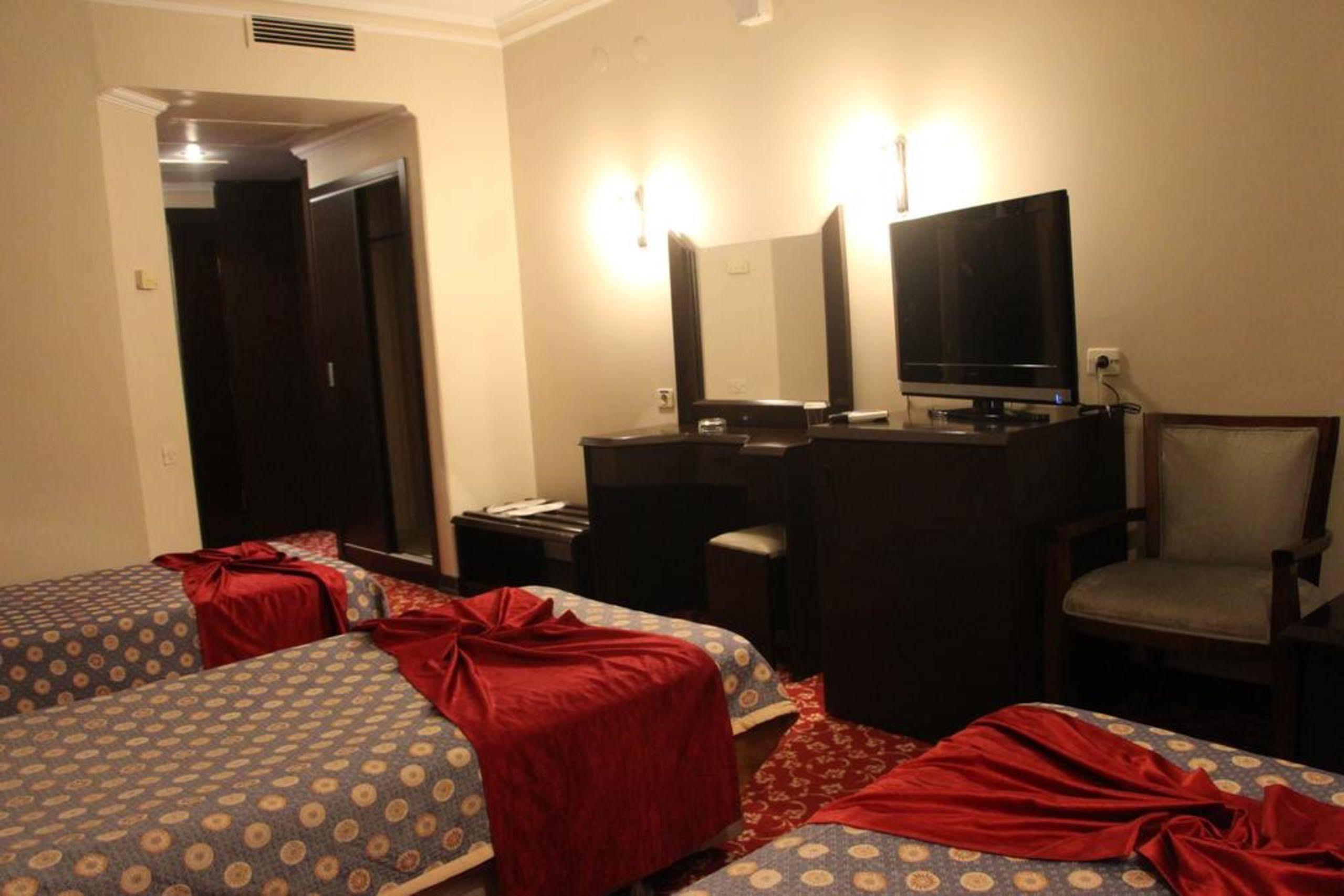 Akyuz Hotel Ankara Ngoại thất bức ảnh